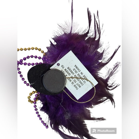 Violet Purple Mardi Gras Masked Woman Magnet with Feathers - Picture 4 of 4